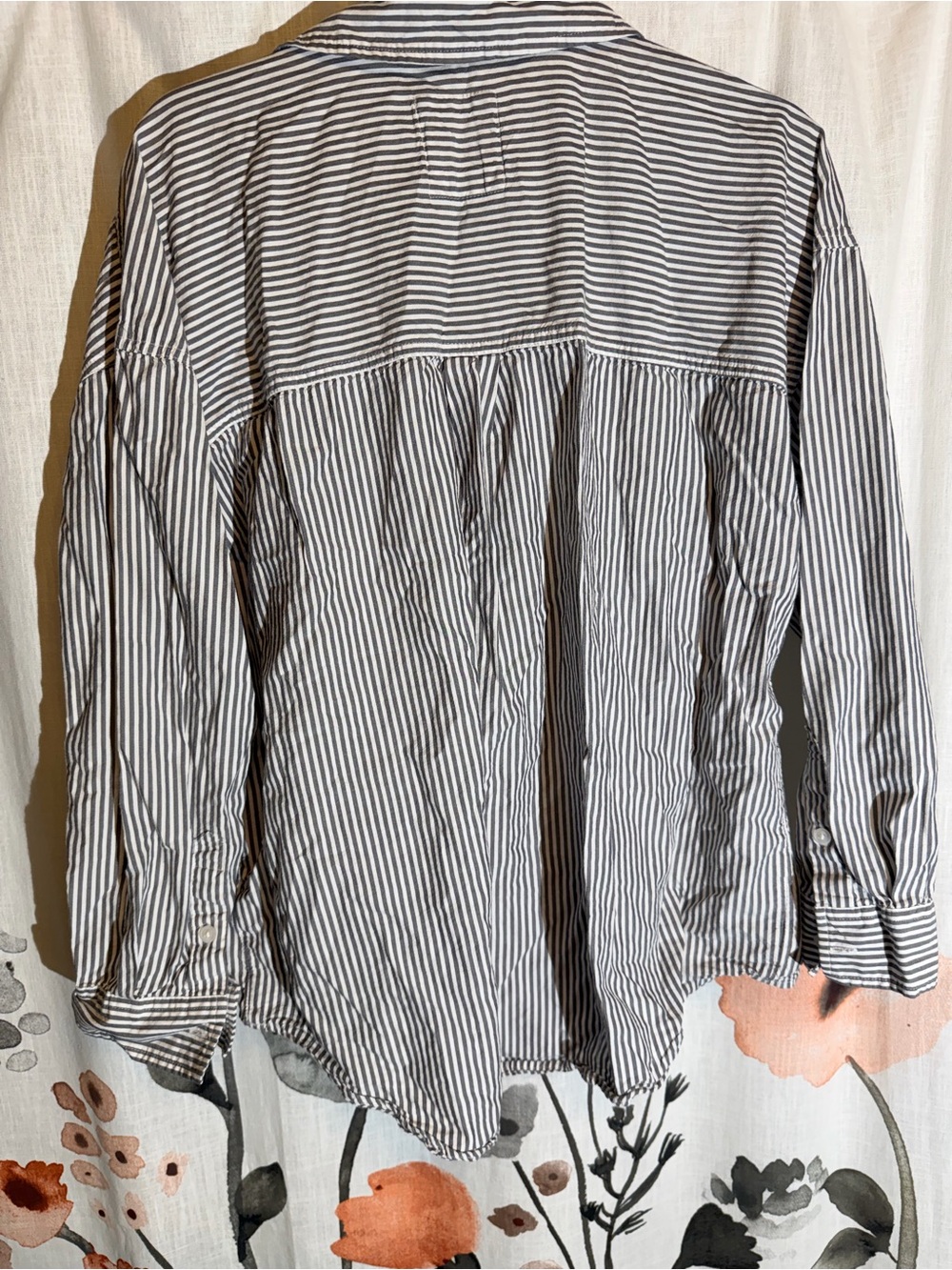 SO The Favorite Button-Down Striped Shirt – Women’s Size XL - Picture 6 of 9